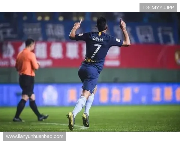 深圳足球队与南京足球队赛后复盘分析双方战术意识与表现差异 深圳足球队与南京足球队赛后复盘分析双方战术意识与表现差异