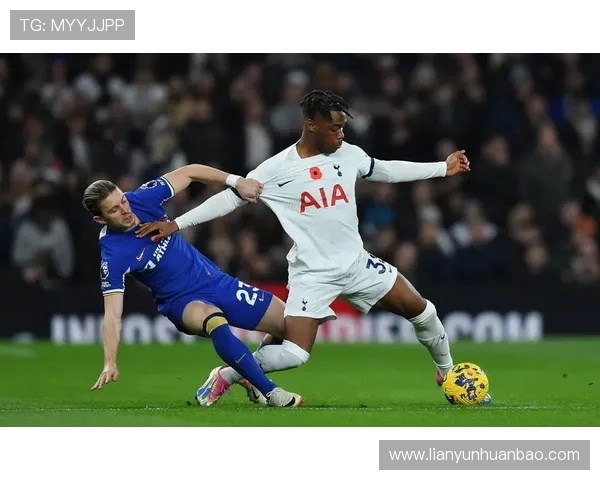 2019年英超经典对决热刺与切尔西的激烈较量回顾与分析