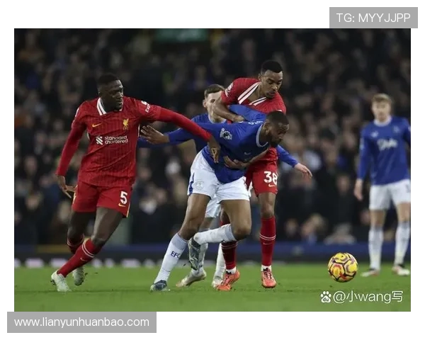 利物浦与埃弗顿比赛中VAR裁判的关键判罚分析与争议解读