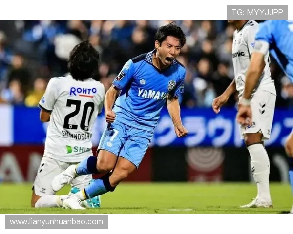横滨水手迎战磐田山叶展现足球激情与团队精神的巅峰对决