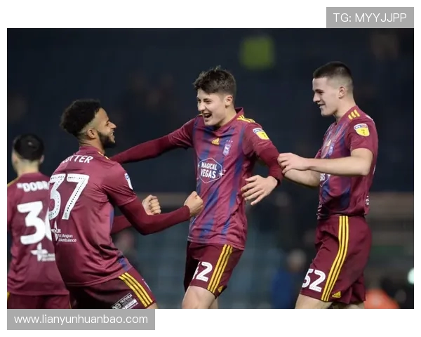 水晶宫与伊普斯对决前瞻分析球队状态战术布置及历史交锋记录解析