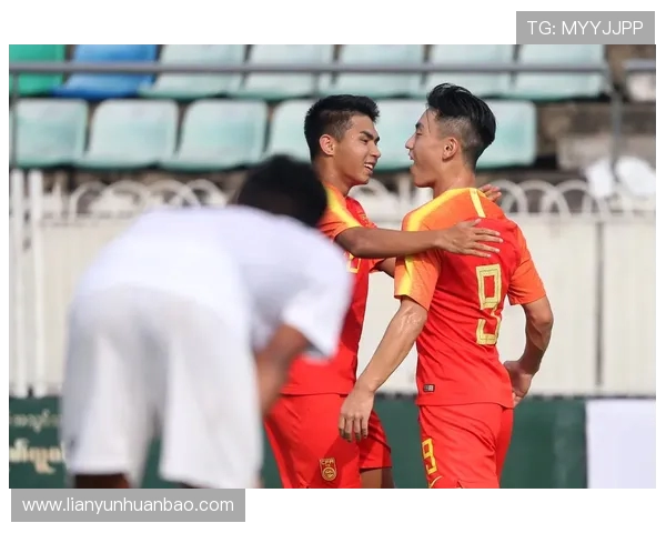 缅甸与泰国U19青年足球赛激战正酣双方争夺晋级名额精彩纷呈