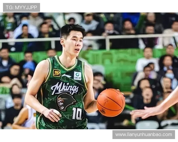 郭昊文：从篮球新星到职业生涯的璀璨征程与未来展望