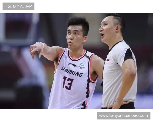 南京篮球队与上海篮球队赛后复盘分析个人能力的对比与启示
